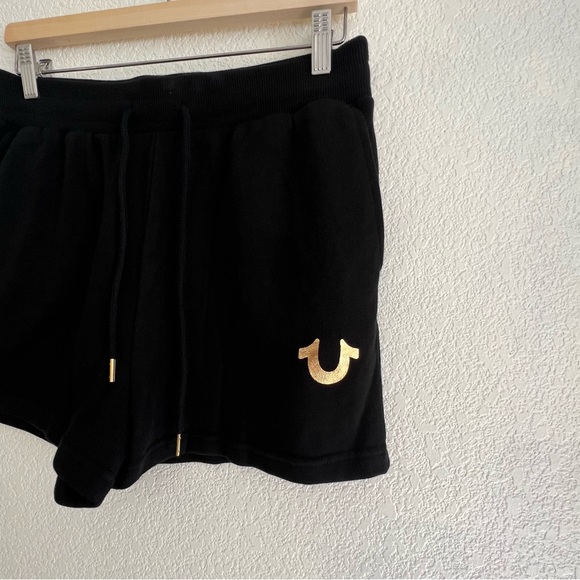 True Religion Logo Sweat Short Gold Foil Logo Black Medium NWT - Picture 3 of 7